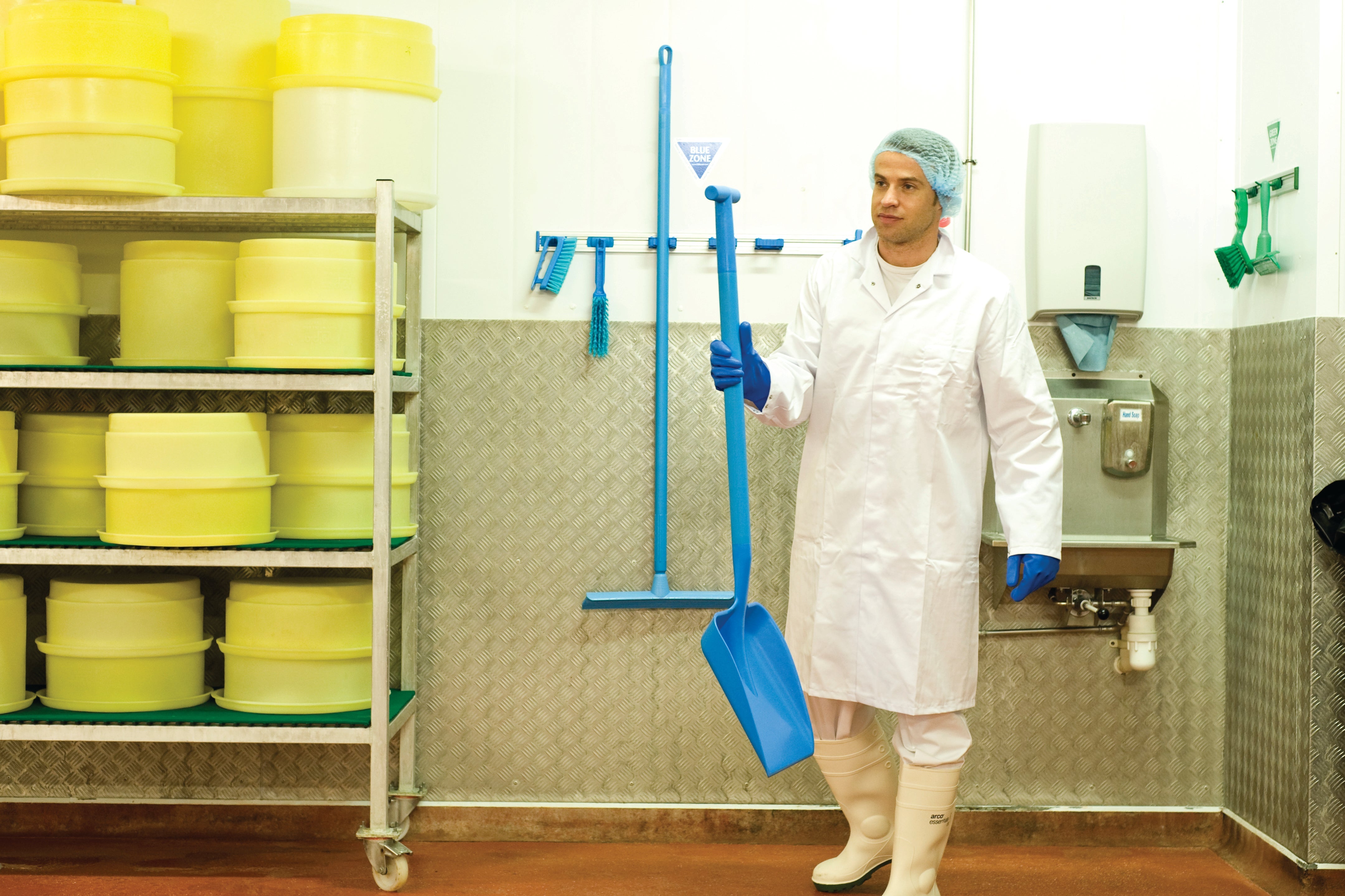 Hygienic Cleaning Tools for Food Factories: What Good Looks Like