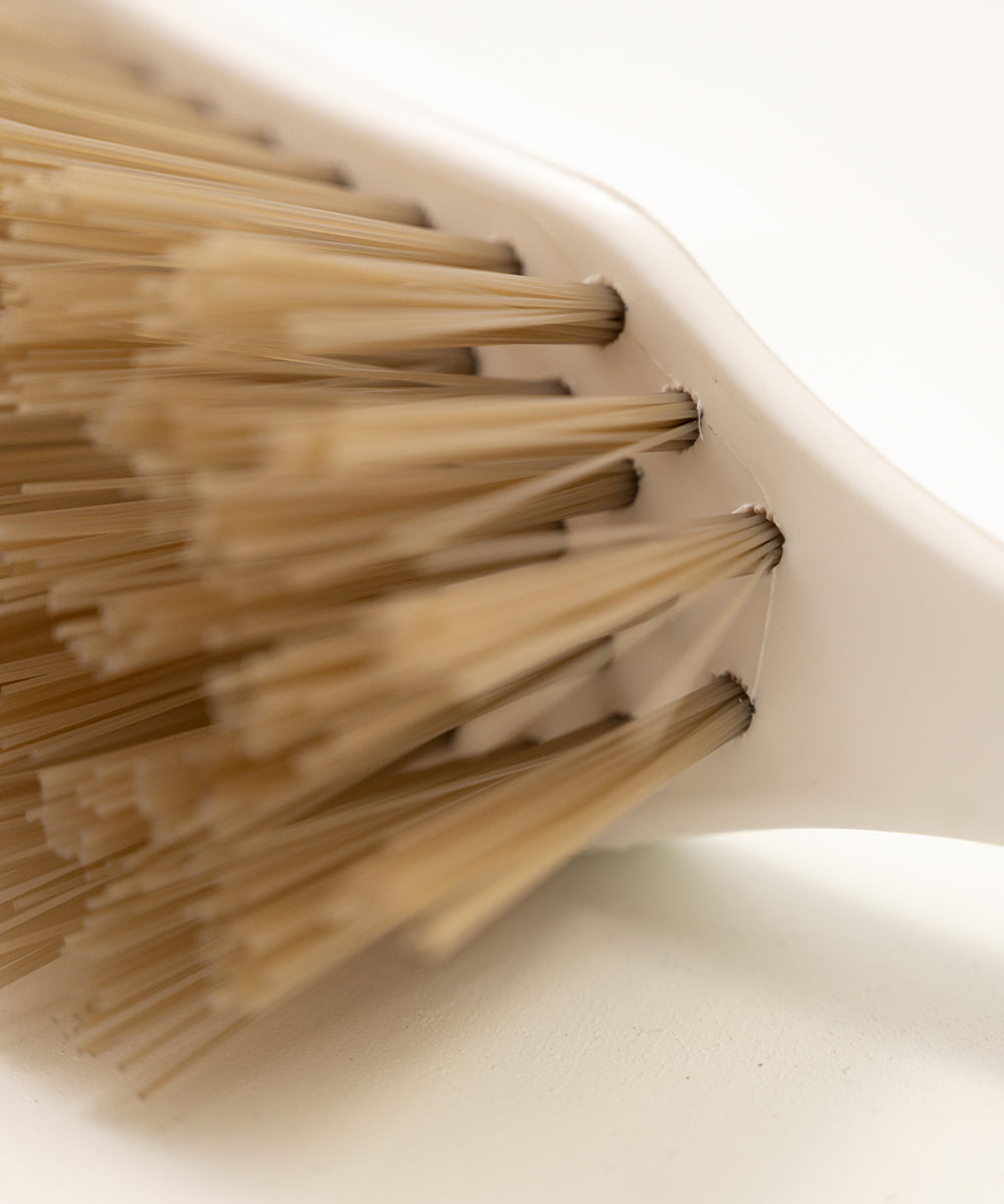 Professional Stiff Long Handled Brush Filled with PEEK